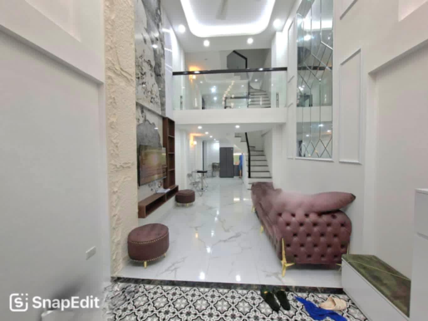 BÁN GẤP NHÀ BA ĐÌNH GIÁP RANH TÂY HỒ, HOÀN KIẾM MỚI KOONG FULL NỘI THẤT 43M X 5 TẦNG 9 TỶ 3